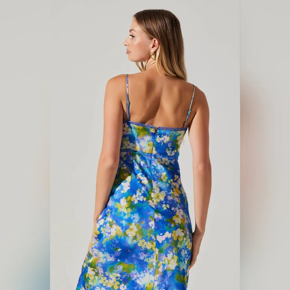ASTR the Label | Florianne Floral Satin Maxi Dress | Size Large - Picture 4 of 6